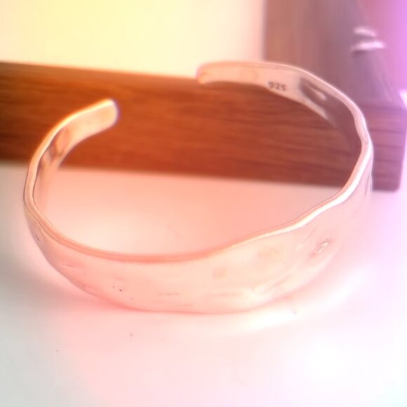 925 Silver Hammered Cuff #1550 - Picture 6 of 7